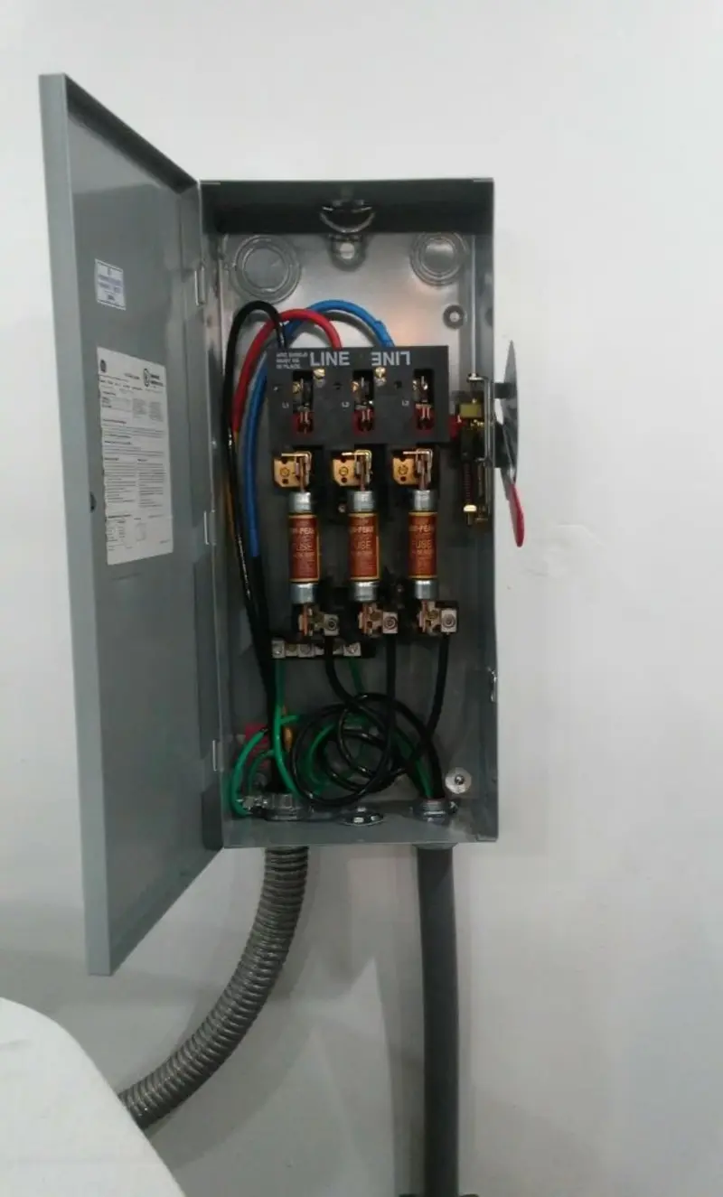 Three-phase disconnect switch installed for Electrical Wiring & Rewiring in Springtown